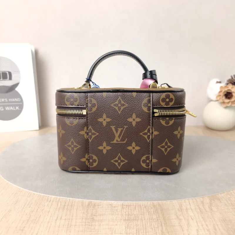 Louis Vuitton Shoulder Bag VANITY POUCH Cosmetic Bag Monogram PVC One Size19 × 6.5 × 11.5 cm — cover view 3 of 5