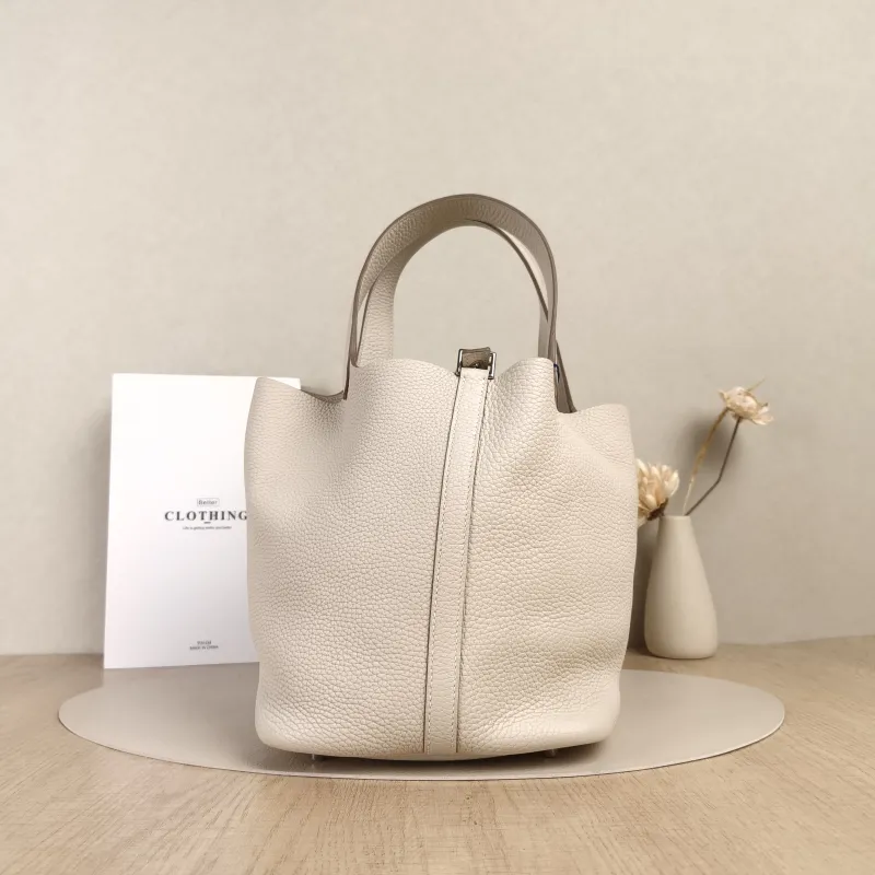Hermès Top Handle Bag Picotin Lock 22 2210 TC Calfskin Medium22 × 17 × 21 cm