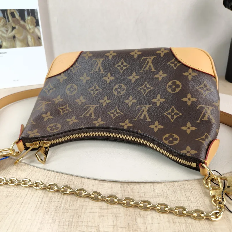 Louis Vuitton Crossbody Bag Boulogne PVC Small 26 × 9.5 × 16 cm — detail view 2 of 11