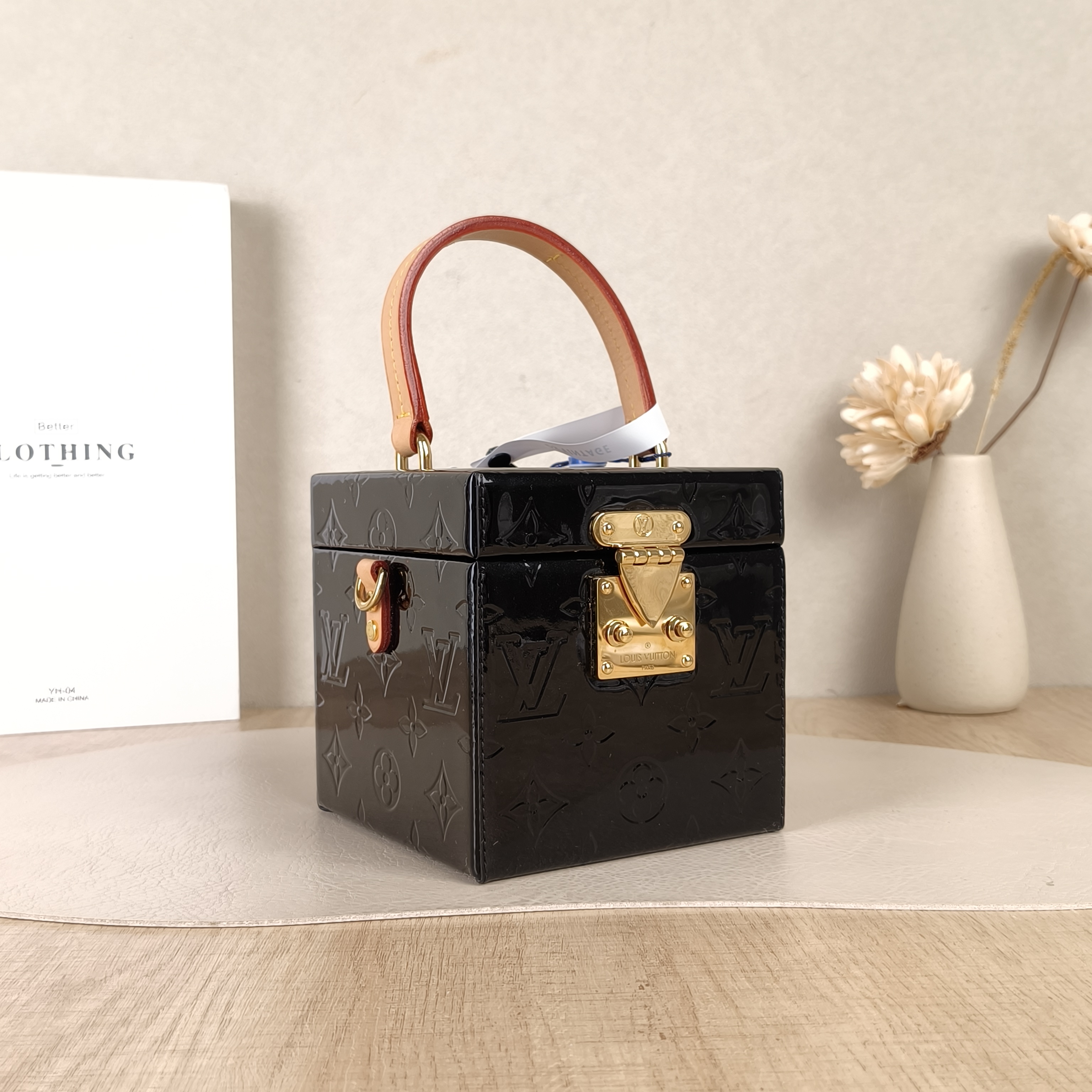 Louis Vuitton Top Handle Bag Bleecker Box Box Black Patent Leather 12 × 12 × 12 cm — cover view 2 of 5