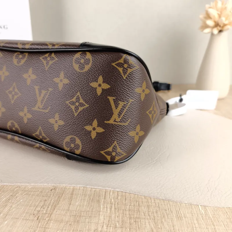 Louis Vuitton Crossbody Bag Boulogne PVC Small 26 × 9.5 × 16 cm — detail view 1 of 9