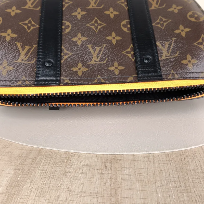 Louis Vuitton Crossbody Bag City Keepall Monogram PVC Medium27 × 13 × 17 cm — detail view 3 of 12