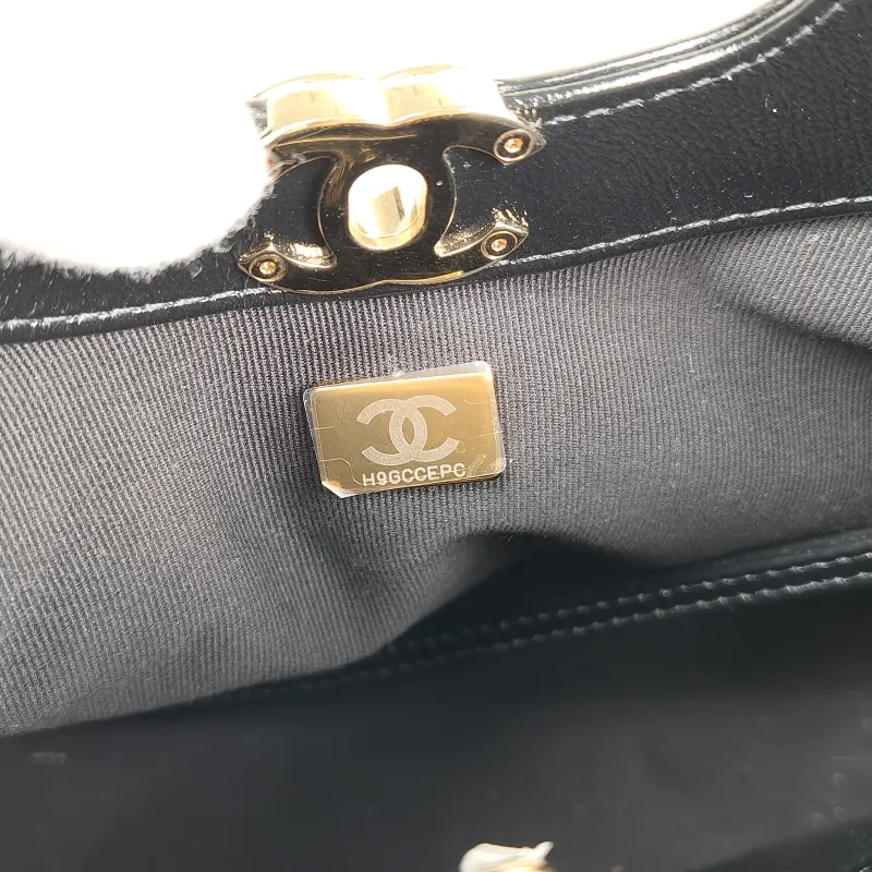 Chanel Crossbody Bag31Bag Black Waxed Leathermini23 × 5.5 × 22 cm — detail view 11 of 12
