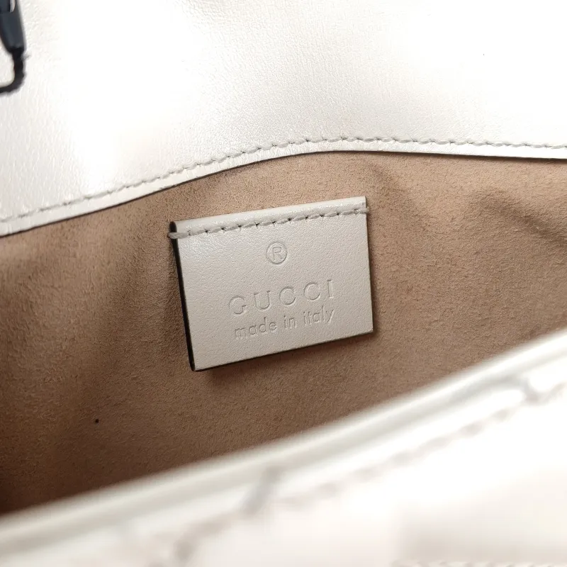GUCCI Crossbody Bag GG Marmont Mini Marmont Mini White Calfskin Mini 16.5 × 4.5 × 9.5 cm — detail view 3 of 11