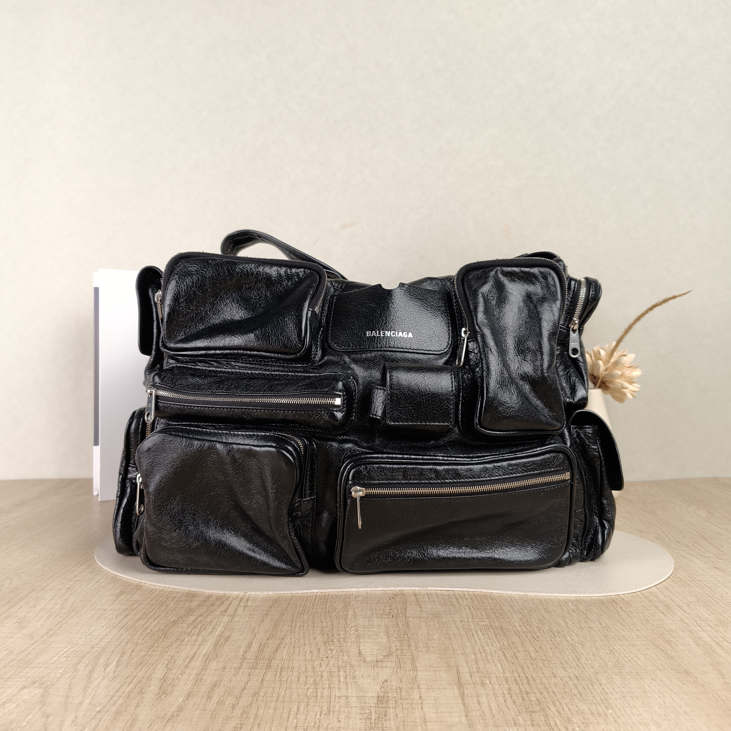 BALENCIAGA Shoulder Bag Superbusy Shoulder Bag Black Waxed Leather Large42 × 19 × 29 cm