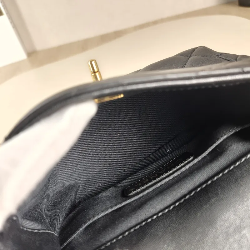 Chanel Top Handle Bag Black Lambskin Mini 17 × 6 × 13 cm — detail view 3 of 12