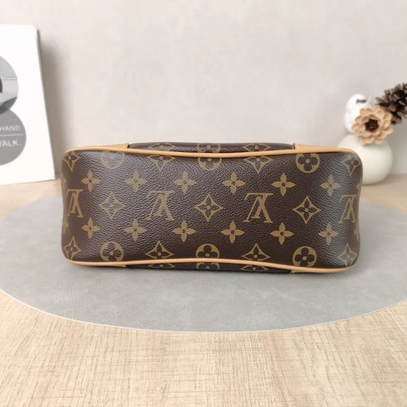 Louis Vuitton Crossbody Bag Boulogne PVC Small26 × 9.5 × 16 cm — cover view 4 of 5