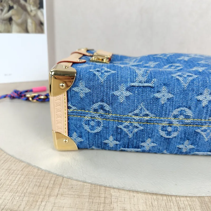 Louis Vuitton Shoulder Bag Side Trunk Box Blue Medium 23.5 × 8.5 × 16 cm — detail view 10 of 12
