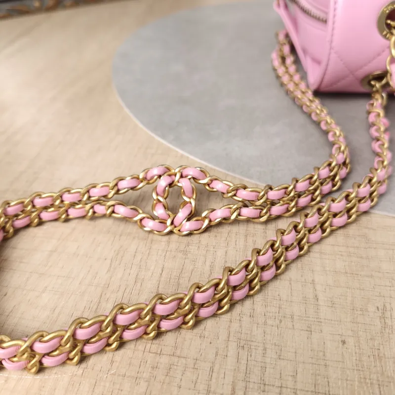 Chanel Backpack23p Pinkado Backpack Pink Calfskin One Size19 × 6 × 19 cm — detail view 4 of 18
