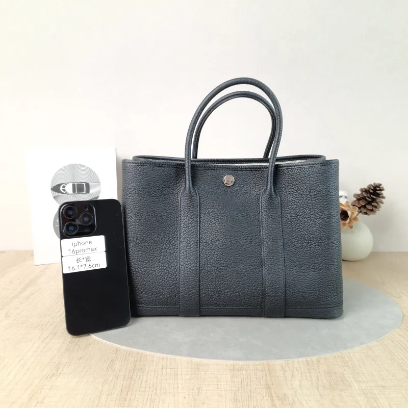 Hermès Top Handle Bag Garden Party 30 30Black Negonda Calfskin Medium30 × 13 × 21 cm — cover view 2 of 5