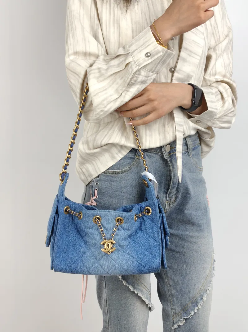 Chanel Crossbody Bag 25Bag Blue Mini 22 × 12.5 × 20 cm — on-model view 2 of 2
