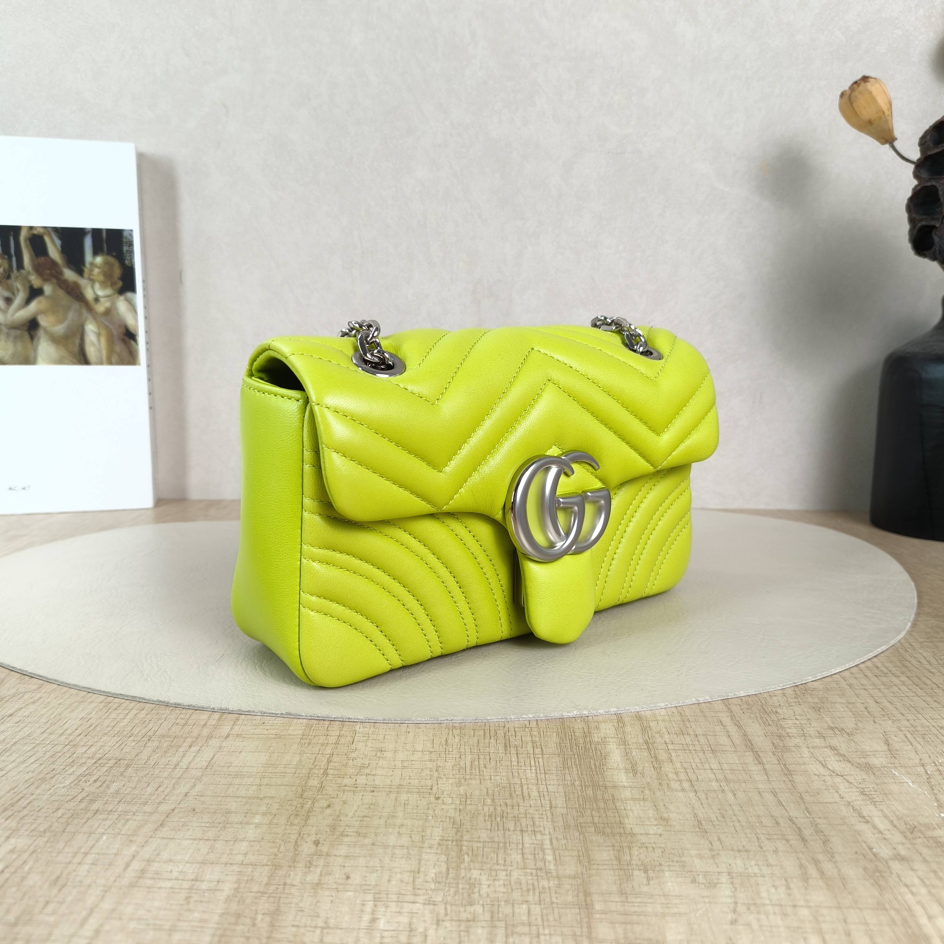 GUCCI Crossbody Bag GG Marmont Small Marmont 22 Green Lambskin Small22 × 6 × 13 cm — cover view 2 of 5