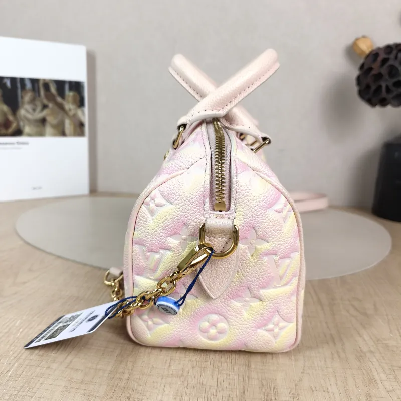 Louis Vuitton Crossbody Bag Speedy20 Collection · Calfskin One Size 20.5 × 12 × 13.5 cm — detail view 2 of 10