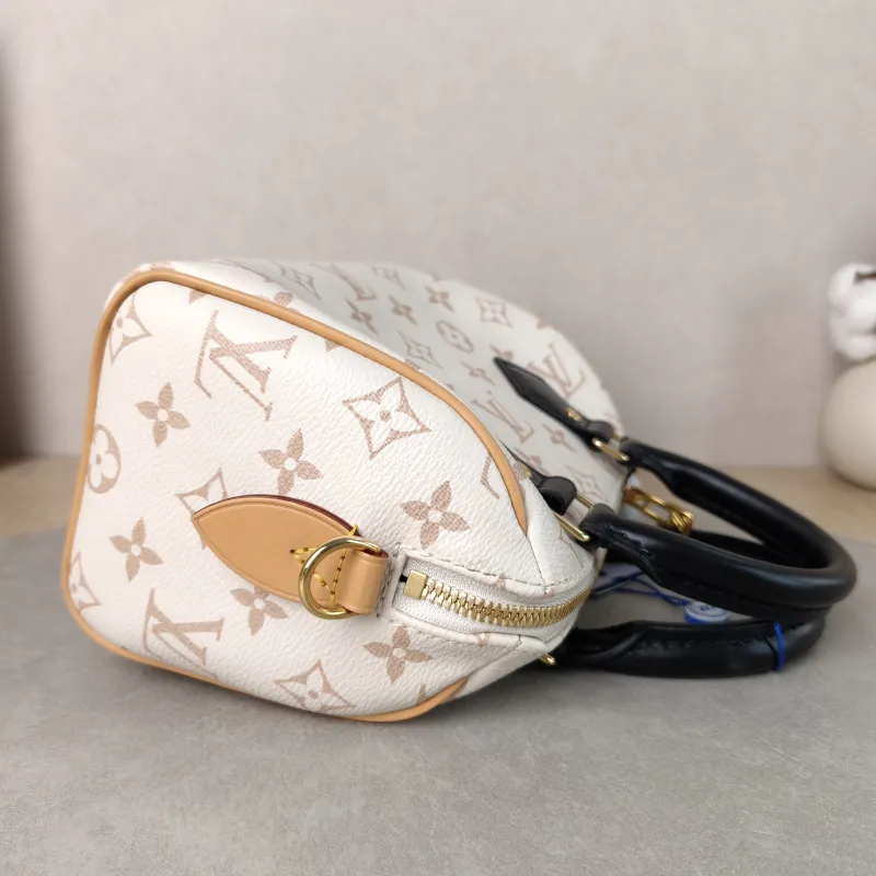 Louis Vuitton Shoulder Bag Speedy20 · Black PVC One Size 20 × 12.5 × 15 cm — detail view 12 of 14