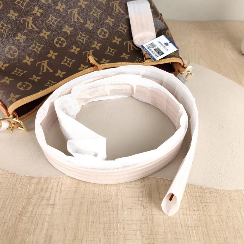 Louis Vuitton Crossbody Bag Carryall Monogram PVC Small 29 × 12 × 24 cm — detail view 7 of 12