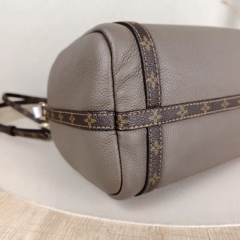 Louis Vuitton Shoulder Bag EXPRESS Shoulder Bag Grey Calfskin Small 26 × 13.5 × 17 cm — detail view 8 of 14