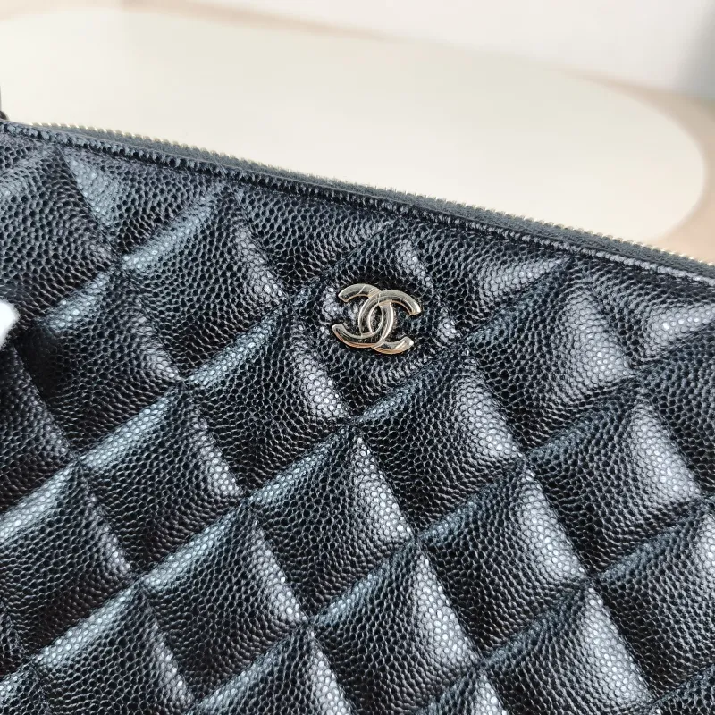 Chanel Crossbody Bag Black Grained Calfskin One Size 21 × 5.5 × 12 cm — detail view 8 of 11