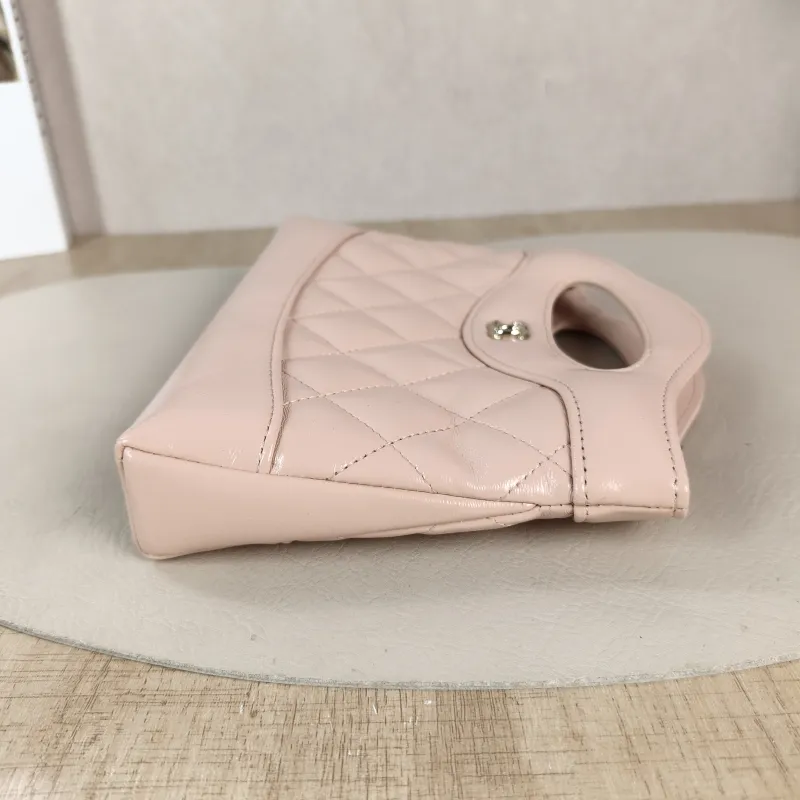 Chanel Crossbody Bag 31Bag Pink nano 20.5 × 3.5 × 17 cm — detail view 7 of 11