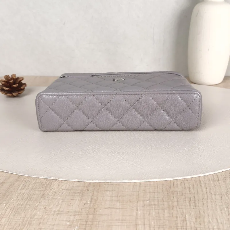 Chanel Crossbody Bag lp Box Bag Top Handle Crossbody Bag Grey Grained Calfskin One Size 19.5 × 5 × 17 cm — cover view 4 of 5