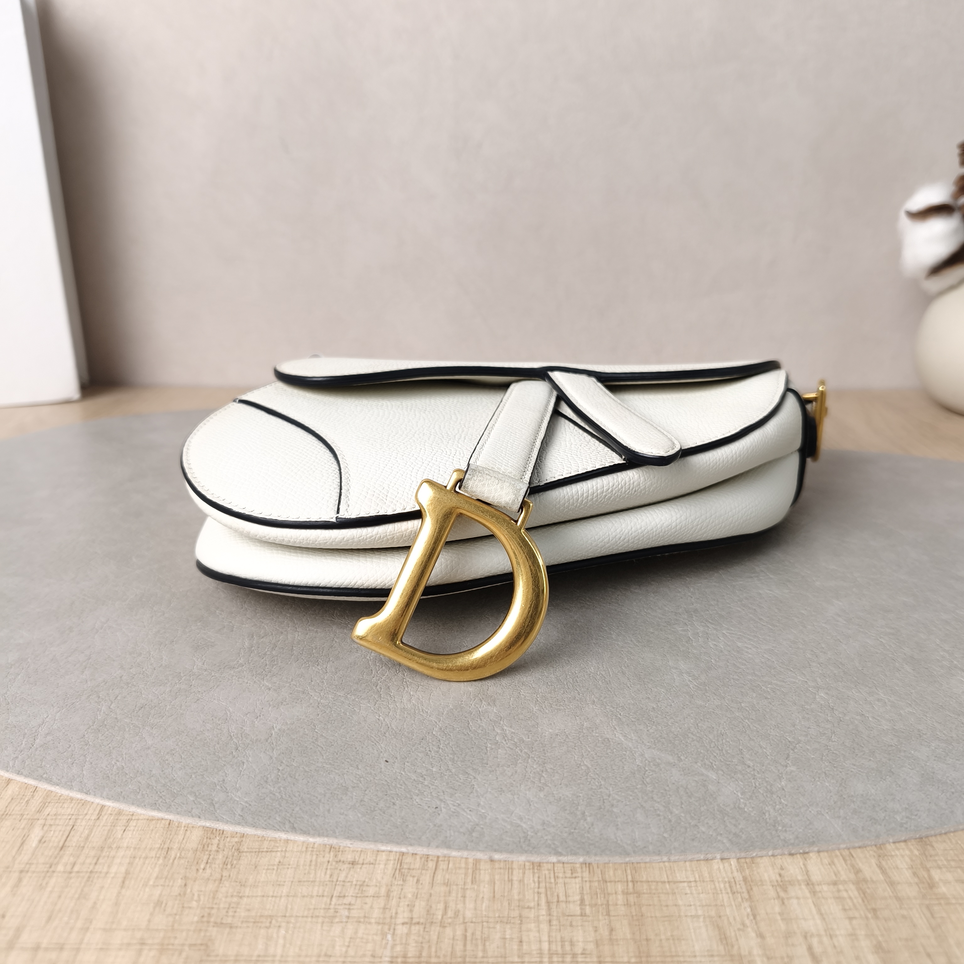 DIOR Top Handle Bag Saddle White Calfskinmini19 × 6 × 15 cm — cover view 3 of 5