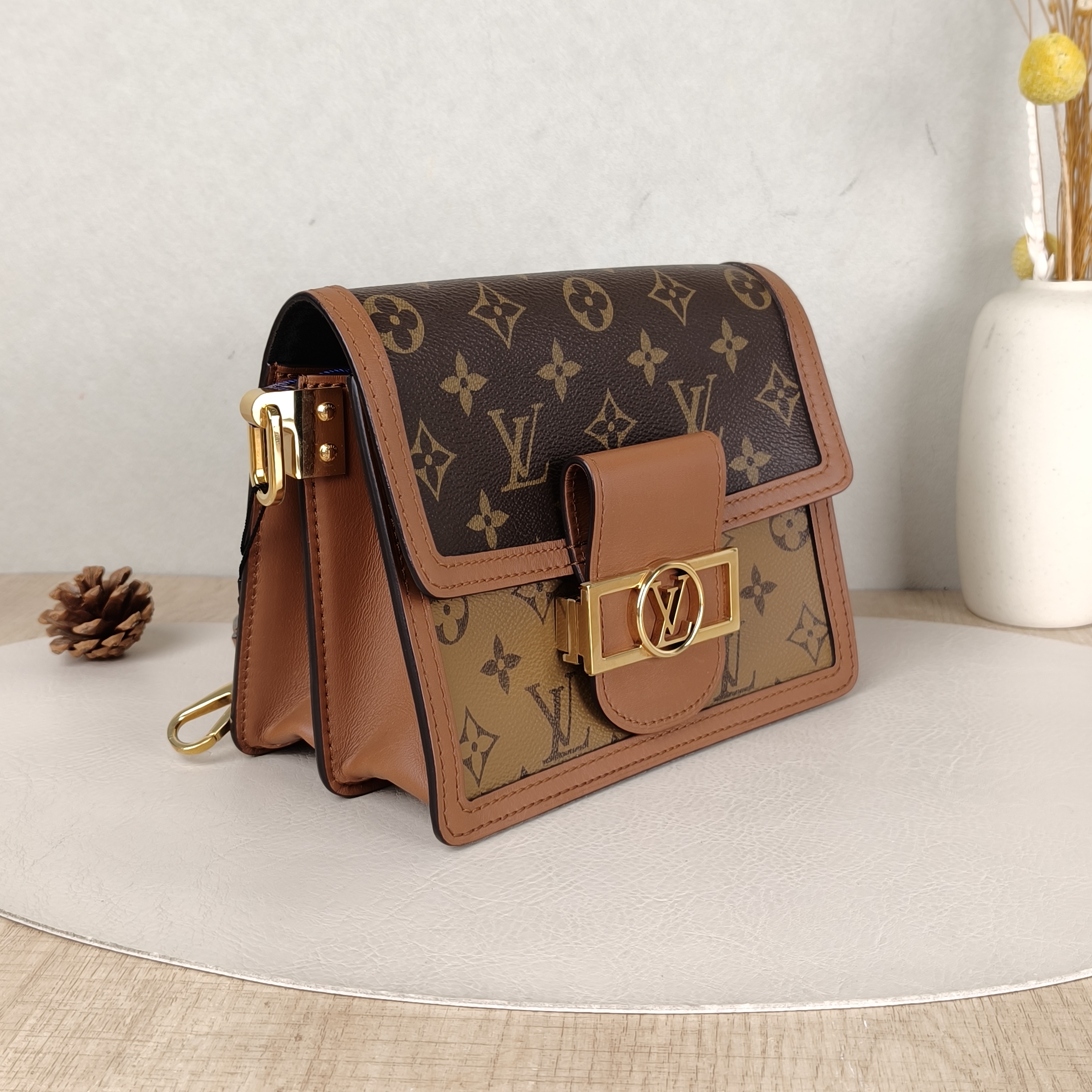 Louis Vuitton Crossbody Bag Dauphine Monogram PV Cmini20 × 9 × 15 cm — cover view 5 of 6