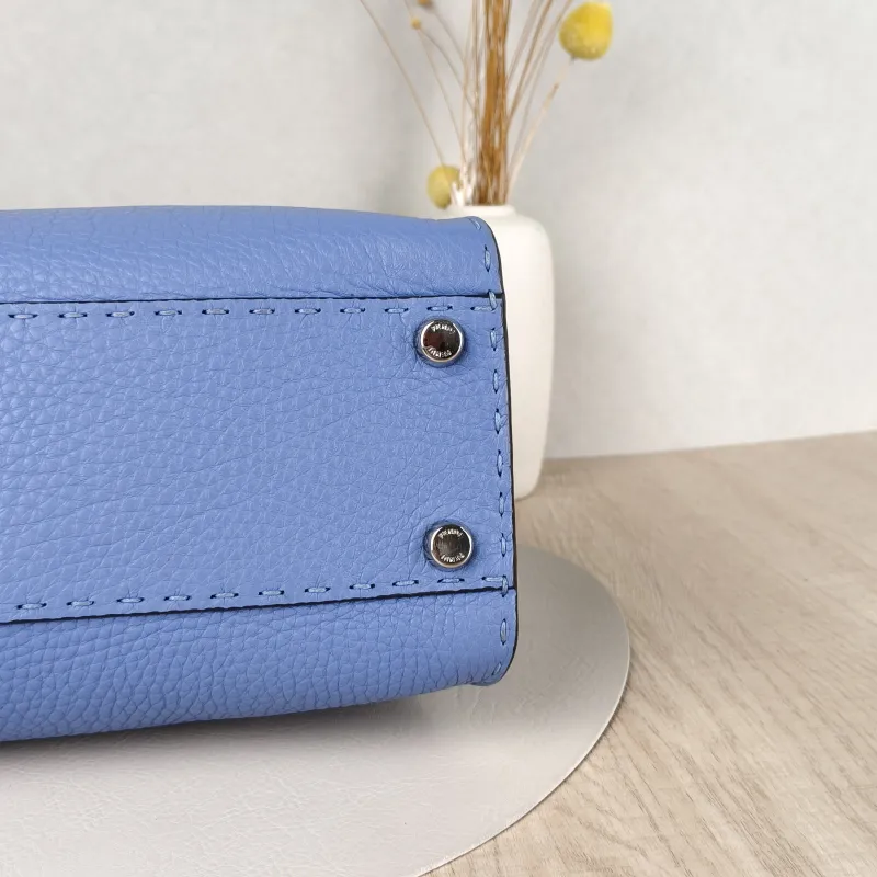 FENDI Crossbody Bagpeekaboo lconic Crossbody Bag Blue Calfskin Large34 × 13 × 23 cm — detail view 6 of 14