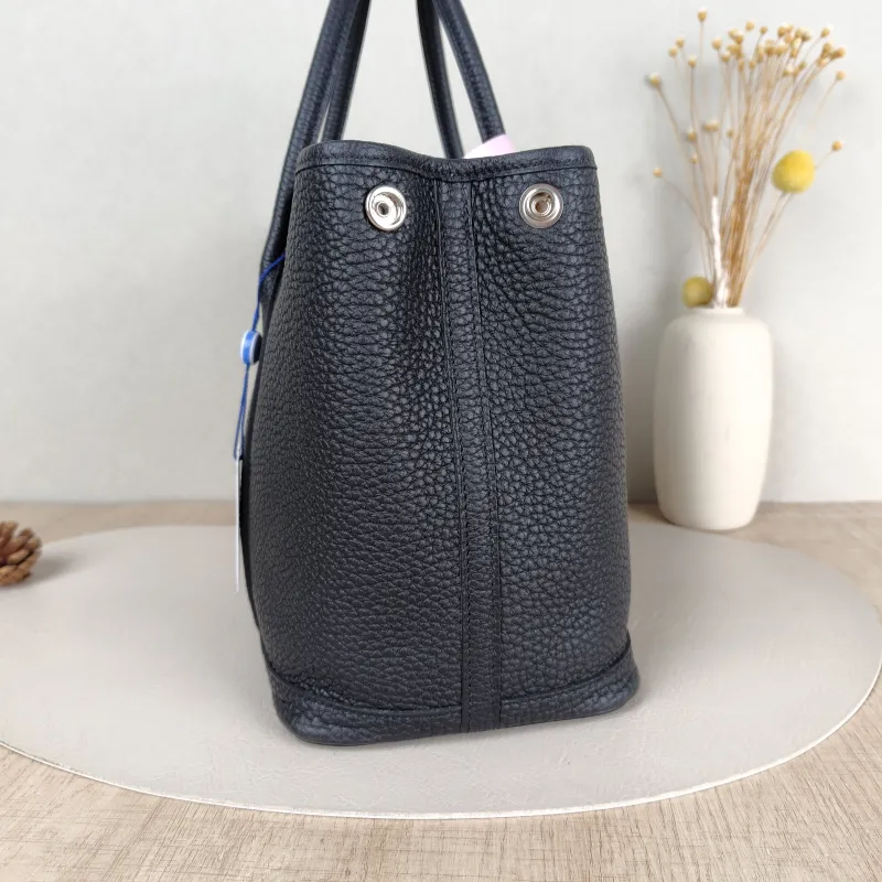 Hermès Top Handle Bag Garden Party 30 30Black Negonda Calfskin Medium30 × 13 × 21 cm — detail view 9 of 10