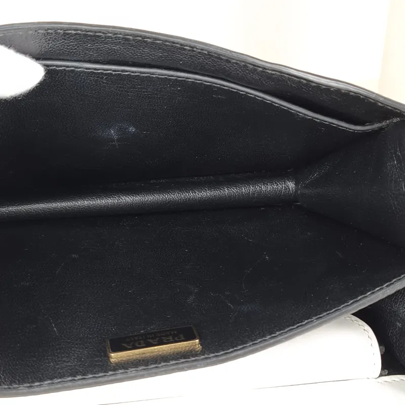 PRADA Shoulder Bag Cahier Box White Calfskin 20 × 9 × 14.5 cm — detail view 5 of 12