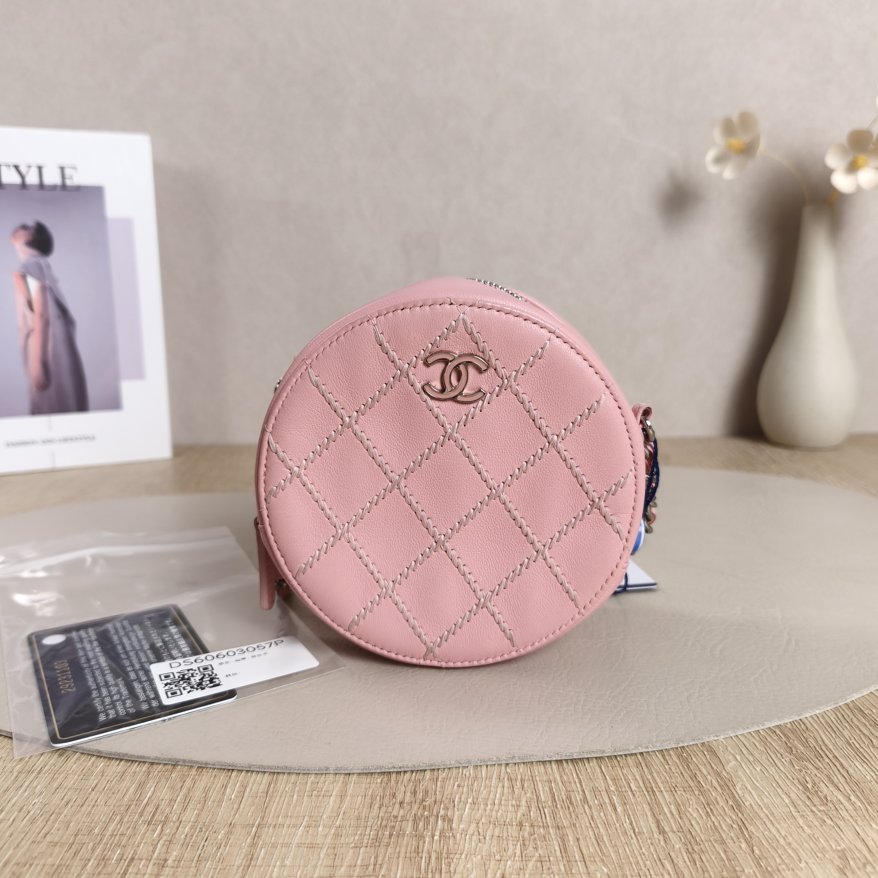 Chanel Crossbody Bag Crossbody Bag Pink Calfskin One Size12 × 5.5 × 12 cm — cover view 4 of 12
