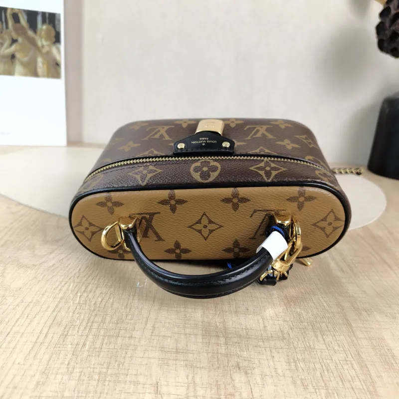 Louis Vuitton Shoulder Bag VANITY POUCH Cosmetic Bag Monogram PVC One Size19 × 6.5 × 11.5 cm — detail view 3 of 14