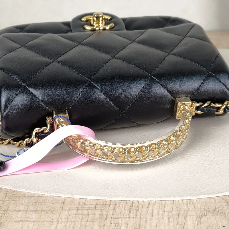 Chanel Crossbody Bag Black Lambskinmini19 × 6 × 12 cm — detail view 7 of 18