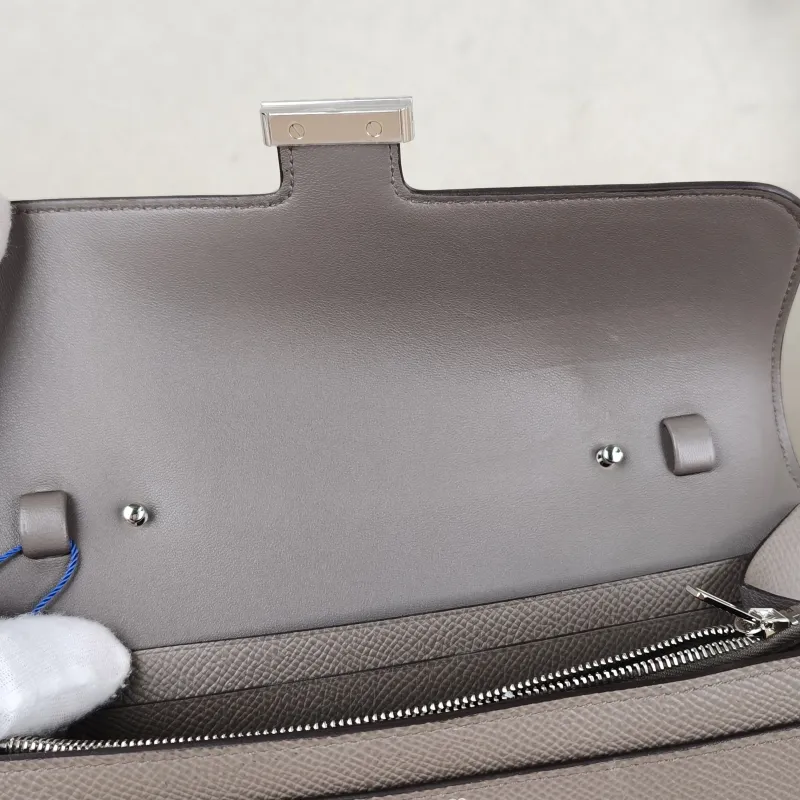 Hermès Crossbody Bag Constance To Go woc Epsom Calfskin One Size20.5 × 2 × 13 cm — detail view 7 of 13