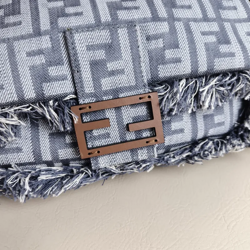 FENDI Crossbody Bag Baguette Baguette Bag Blue Canvas Medium 27 × 6 × 15 cm — detail view 2 of 13