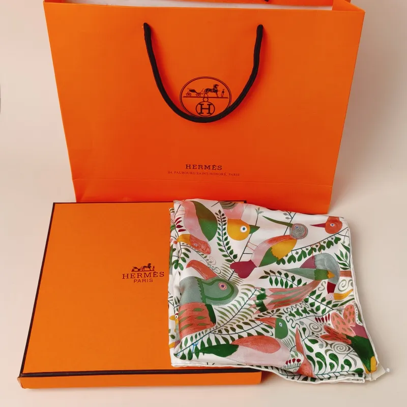 Hermès Pink Silk 90*90cm — cover view 6 of 8