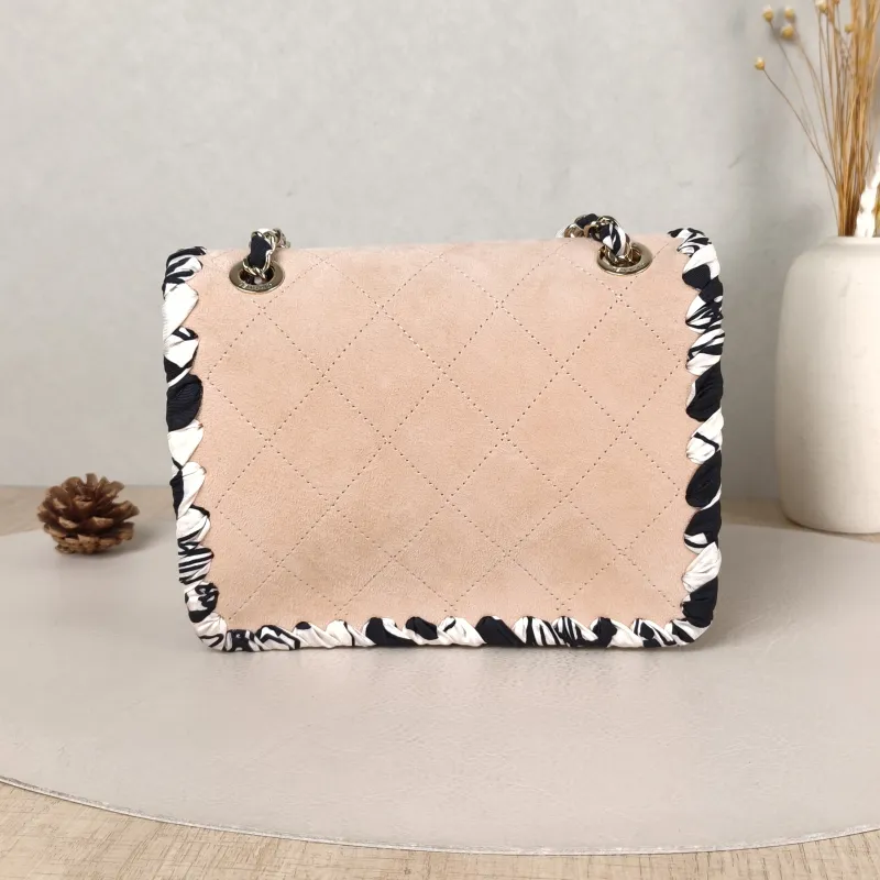 Chanel Crossbody Bag Edition Pink Suede 19 × 5 × 13.5 cm — cover view 3 of 5
