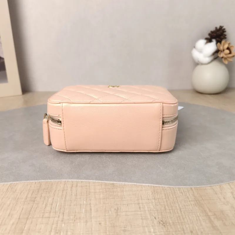 Chanel Crossbody Bag Camera Bag Pink Lambskin One Size 14.5 × 6 × 10.5 cm 31 — cover view 4 of 5