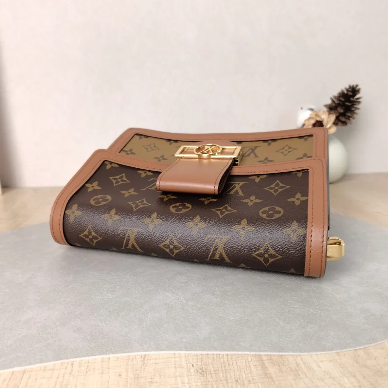 Louis Vuitton Crossbody Bag Dauphine Monogram PVC Medium 25 × 10.5 × 17 cm — detail view 14 of 15