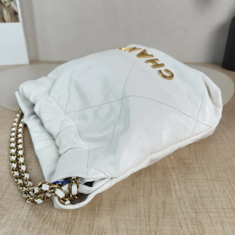 Chanel Shoulder Bag 22Bag White CC alfskin Mini 20 × 6 × 19 cm — detail view 11 of 11
