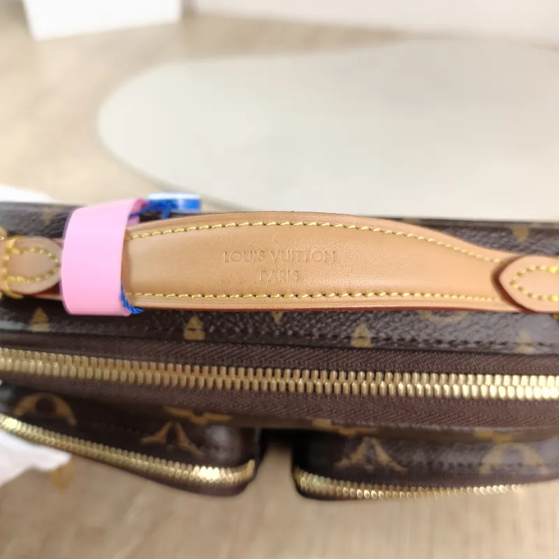 Louis Vuitton Crossbody Bag Utility Crossbody Camera Bag Monogram PVC One Size 18 × 10 × 11 cm — detail view 8 of 11