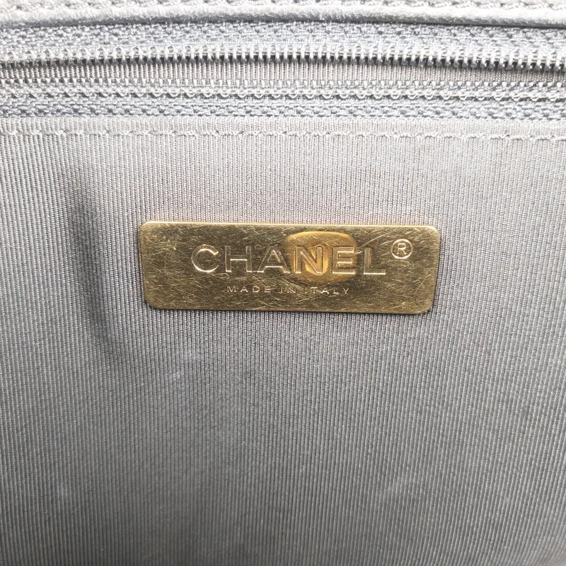 Chanel Crossbody Bagcf Collection Crossbody Bag Black Calfskin One Size22 × 6 × 16 cm — detail view 7 of 14
