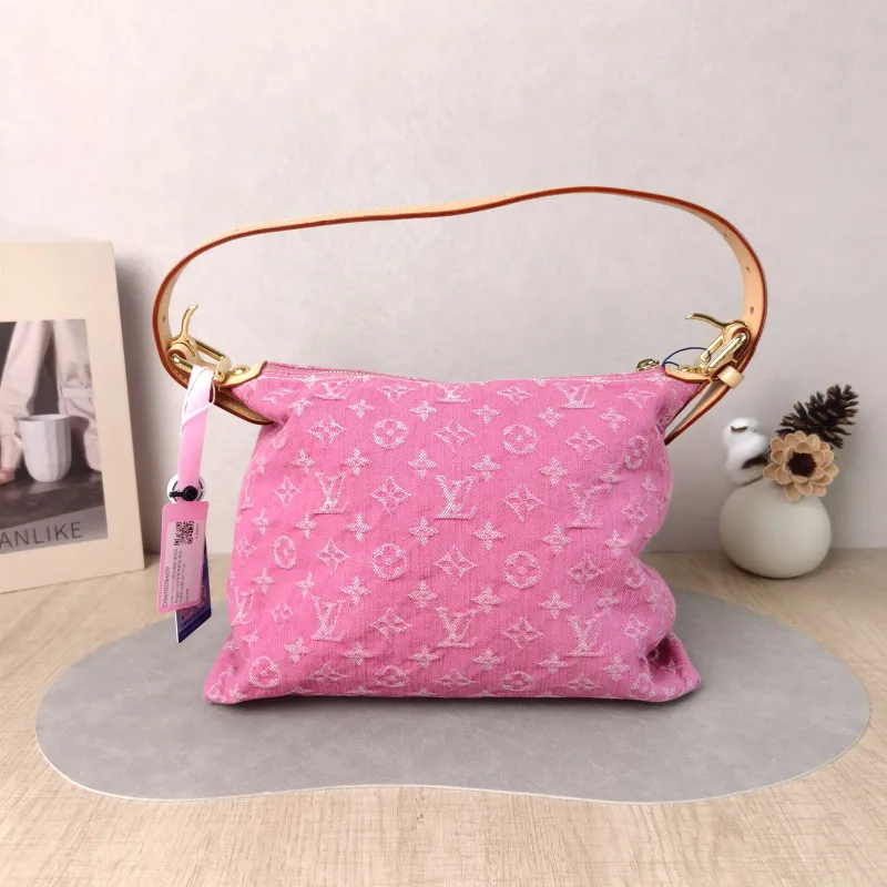 Louis Vuitton Shoulder Bag Baggy hobo Shoulder Bag Pink One Size 30 × 13 × 22 cm — cover view 2 of 5