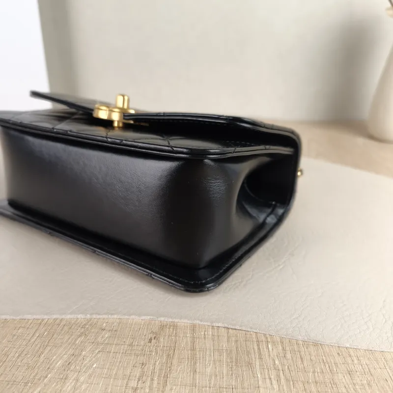 Chanel Crossbody Bag Black Calfskin Small 19 × 8 × 12 cm — detail view 7 of 11