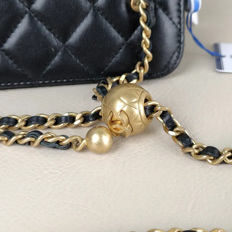 Chanel Crossbody Bag Edition Box Bag Cosmetic Bag Black Lambskin 17 × 8 × 9.5 cm — detail view 3 of 14