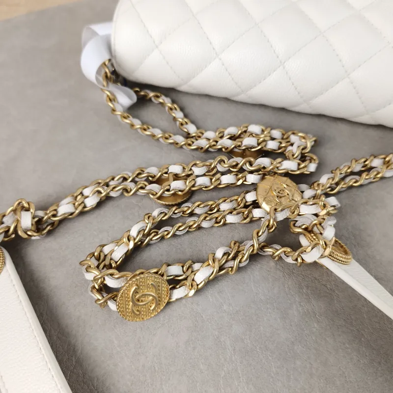 Chanel Crossbody Bag Crossbody Bag White Gold Grained Calfskin One Size 17 × 3 × 9.5 cm — detail view 2 of 11
