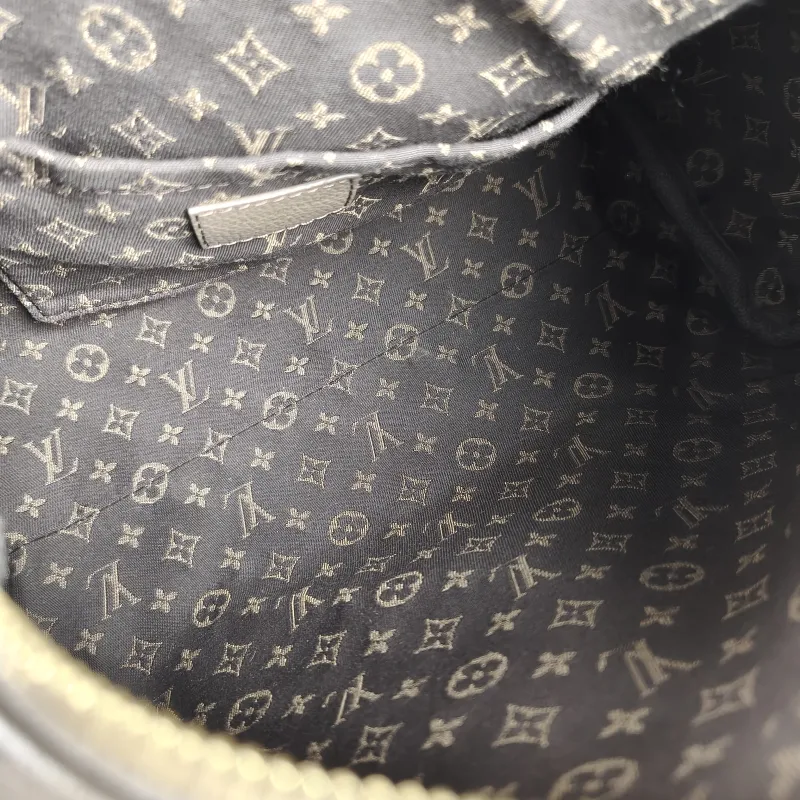 Louis Vuitton Shoulder Bag EXPRESS Shoulder Bag Grey Calfskin Small 26 × 13.5 × 17 cm — detail view 7 of 12