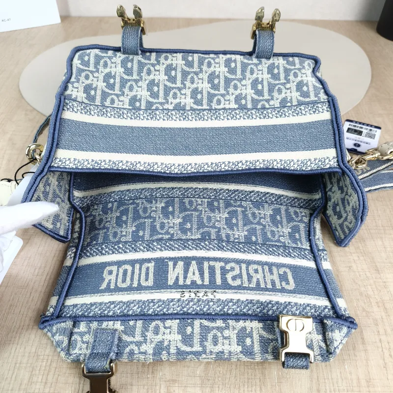DIOR Crossbody Bag camp Messenger Bag Canvas Small23 × 8 × 15 cm — detail view 11 of 12