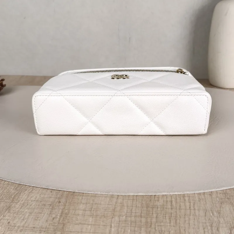 Chanel Crossbody Baglp Box Bag Top Handle Crossbody Bag White Calfskin One Size19.5 × 5 × 17 cm — cover view 6 of 6