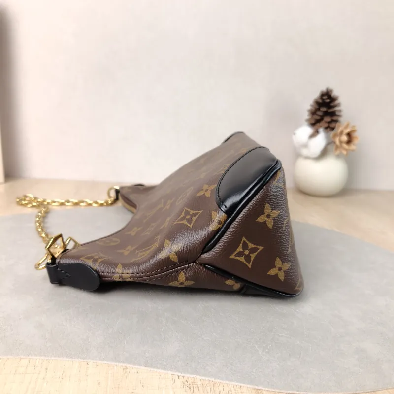 Louis Vuitton Crossbody Bag Boulogne PVC Small 26 × 9.5 × 16 cm — detail view 6 of 14