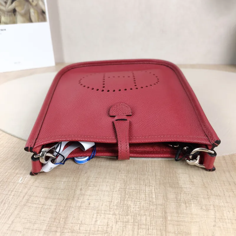 Hermès Crossbody Bag Evelyne Mini 16 Mini 16 K1 Epsom Calfskin Mini 17 × 5.5 × 18 cm A — detail view 10 of 12