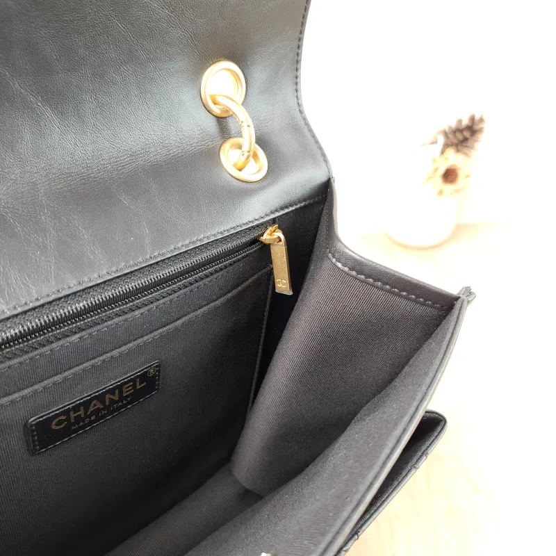 Chanel Crossbody Bag Backpack Black Calfskin One Size25 × 6 × 22 cm — detail view 13 of 13
